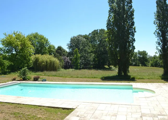 Дом отдыха Maison De Maitre - Proche De Saint Emilion Gardegan-et-Tourtirac